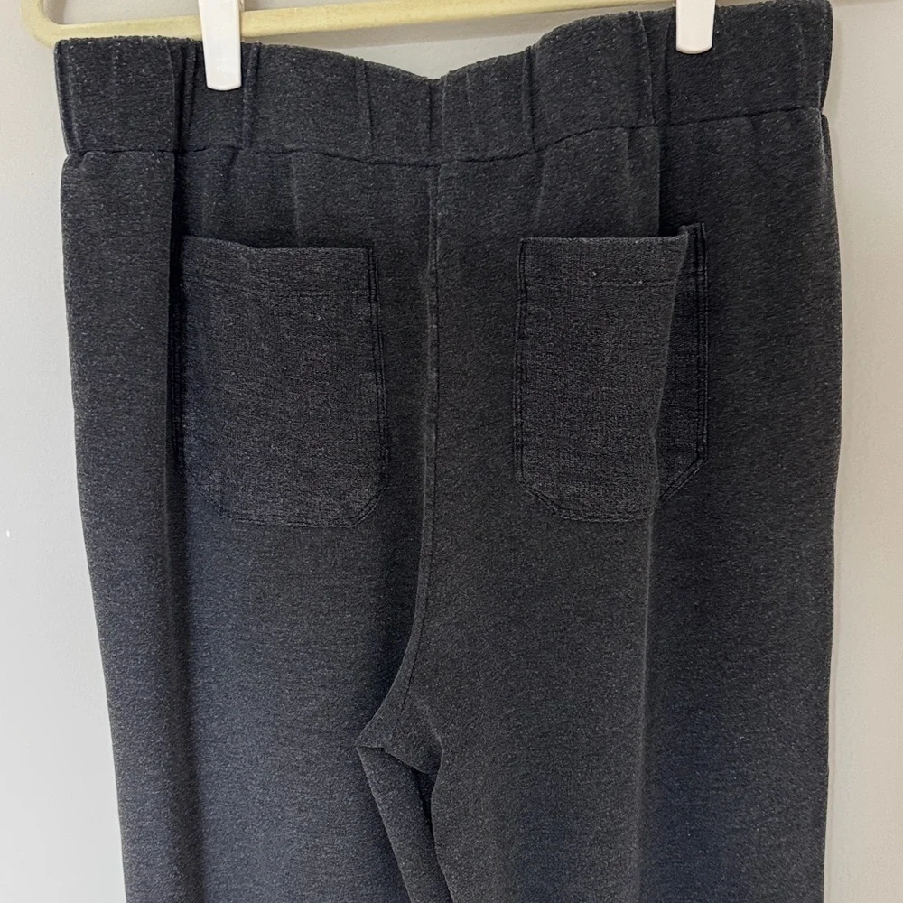 LOGO Life French Terry Pullover Hoodie With Pintuck and Joggers Set Medium 8/10 - Picture 10 of 12